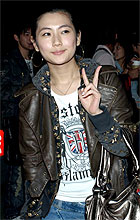 CCTV.com-碧昂丝演唱会引明星追捧 蔡依林素