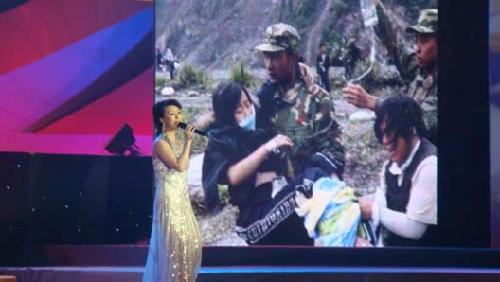 祖海首唱《再唱为了谁》 原班人马歌唱抗震英