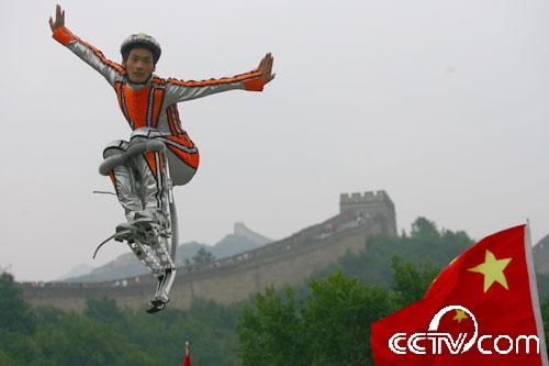 从开幕式的千人太极到闭幕式的弹跳龙_cctv.co