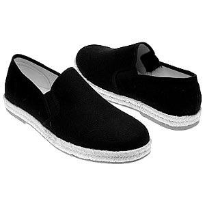 谁事谁绯:回力球鞋引发的怀旧事件