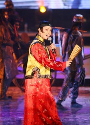 刘晓庆秀民族风情