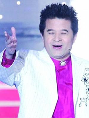 毕福剑个人图片 毕福剑睡董卿的照片演过三级吗