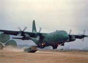 资料照片：C-130运输机