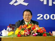 新闻发布会上的吴仁宝