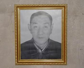 为自己拍摄遗像