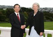 温家宝会见新西兰总督